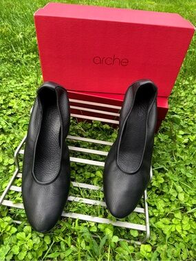 Arche Black Leather Slip-On Ballet Flats
